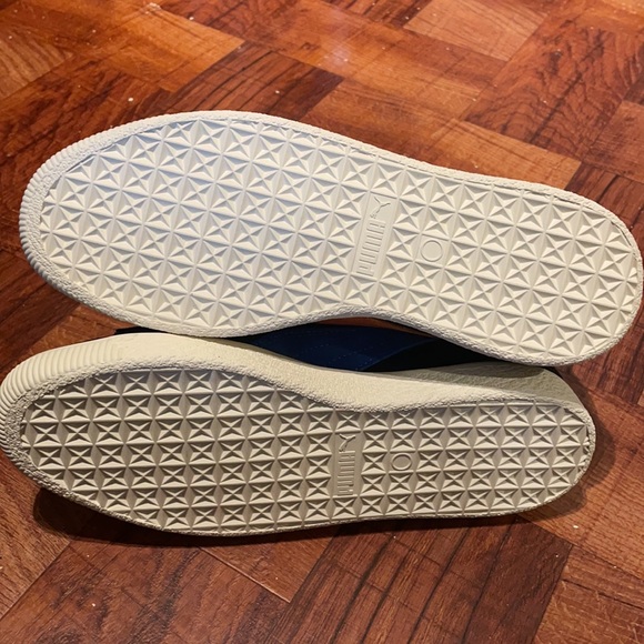 Puma x The Clyde Sneakers - Picture 9 of 14